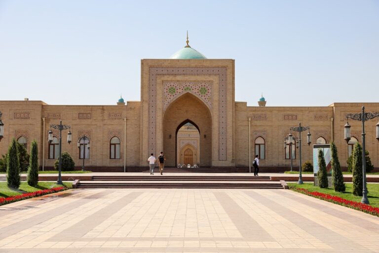 Suzuk ota Mosque: A Historic Congregational Mosque in Tashkent