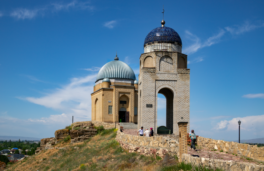 Tekturmas Mausoleum: A Historic Shrine in Taraz, Kazakhstan 2 Tekturmas Mausoleum