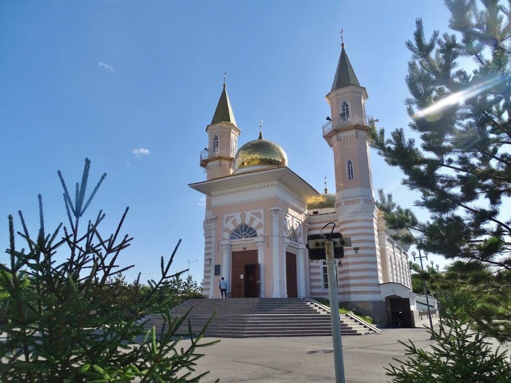 Semey Mosque: A Nineteenth-Century Twin-Minaret Mosque in Kazakhstan 3 Semey Mosque