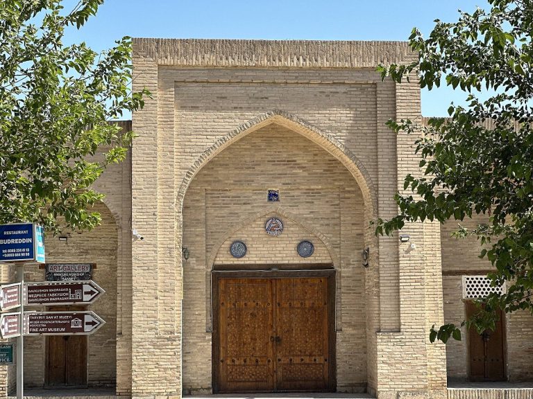 Caravanserai Nogay: A Historic Merchant and Craft Complex in Bukhara