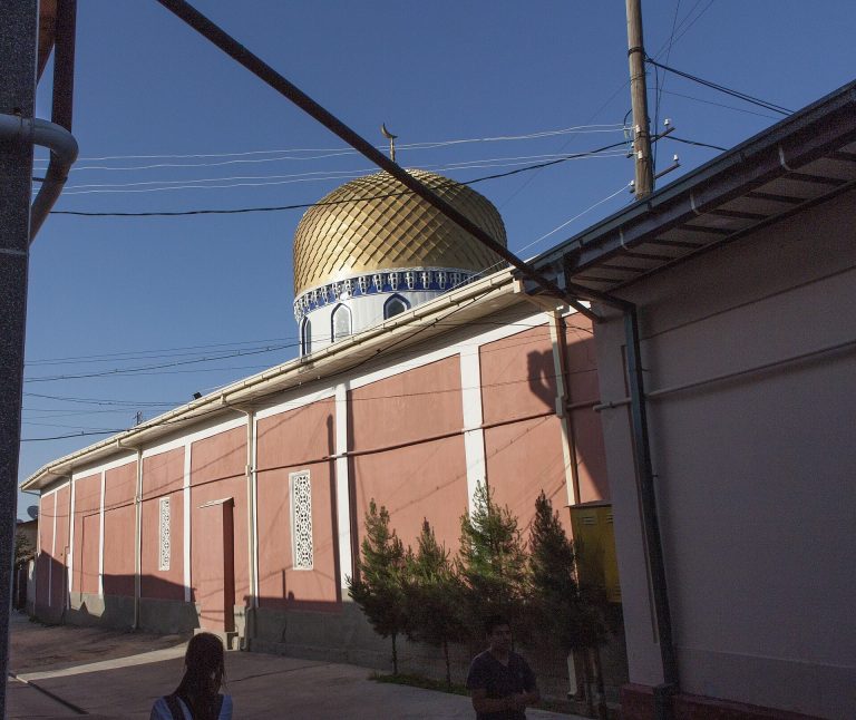 Khoja Nisbatdor Mosque: A Historic Sunni Mosque in Samarkand