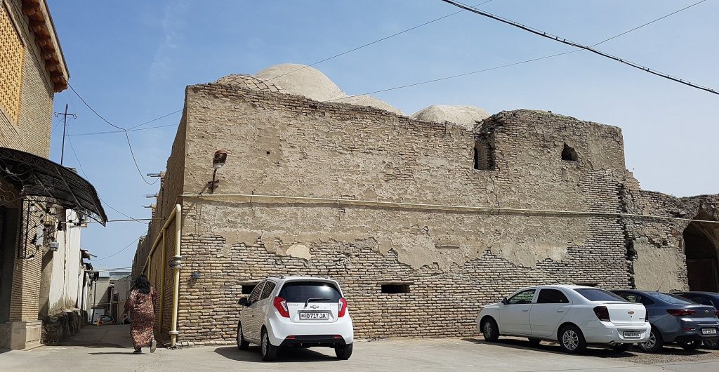 Saroyi Tash Madrasah: An Eighteenth-Century Islamic School in Bukhara 2 Saroyi Tash Madrasah