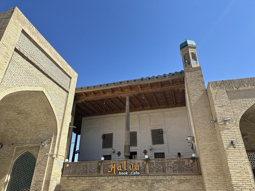 Sarrafon Mosque: A Shaybanid-Era Mosque in Bukhara 1 Sarrafon Mosque