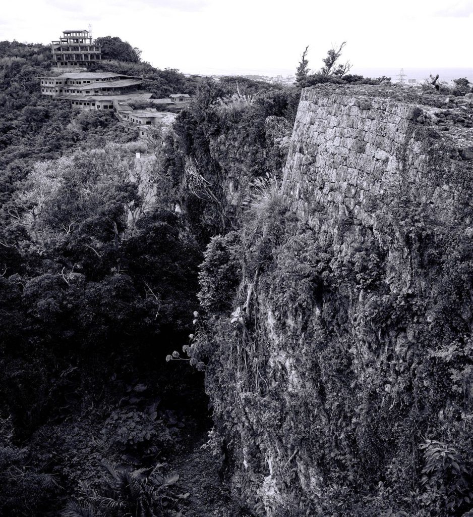 Nakagusuku Castle: A Ryukyuan Gusuku Fortification in Japan 2 Nakagusuku Castle