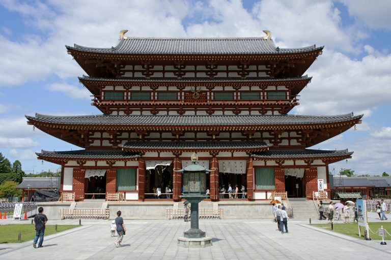 Yakushi-ji Temple: A Hossō Buddhist Temple in Nara