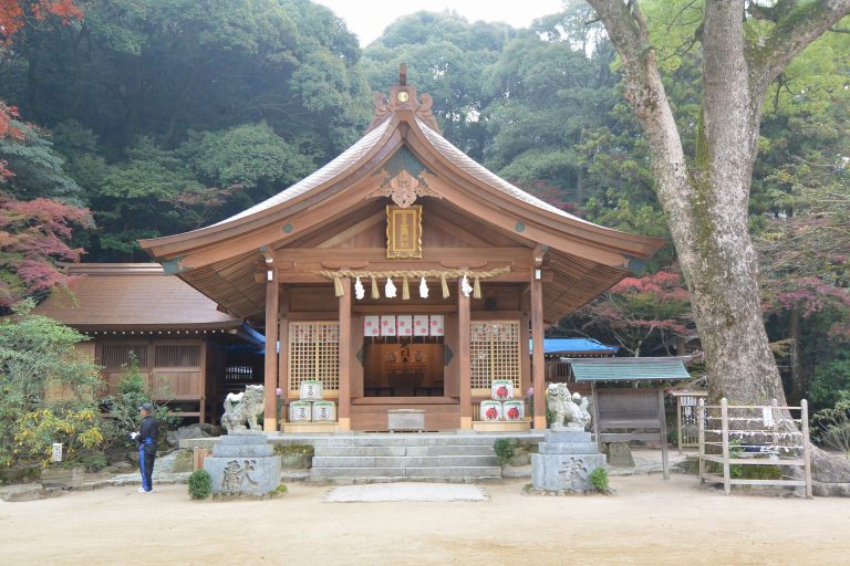 Kamado Shrine: A Shinto Mountain Shrine in Dazaifu, Japan
