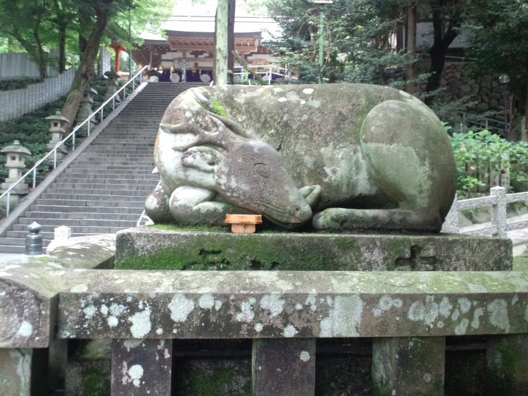 Hiraoka Shrine: A Historic Shinto Shrine in Higashiōsaka