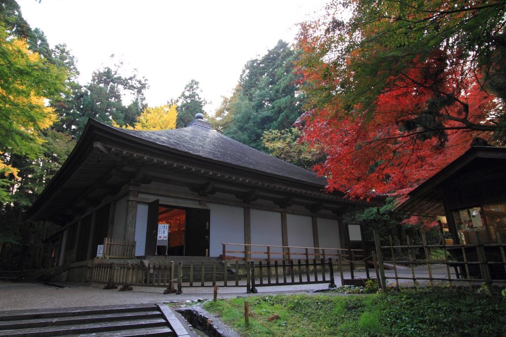 Chūson-ji Konjikidō: A Heian Buddhist Golden Hall and Mausoleum 2 Chūson-ji Konjikidō