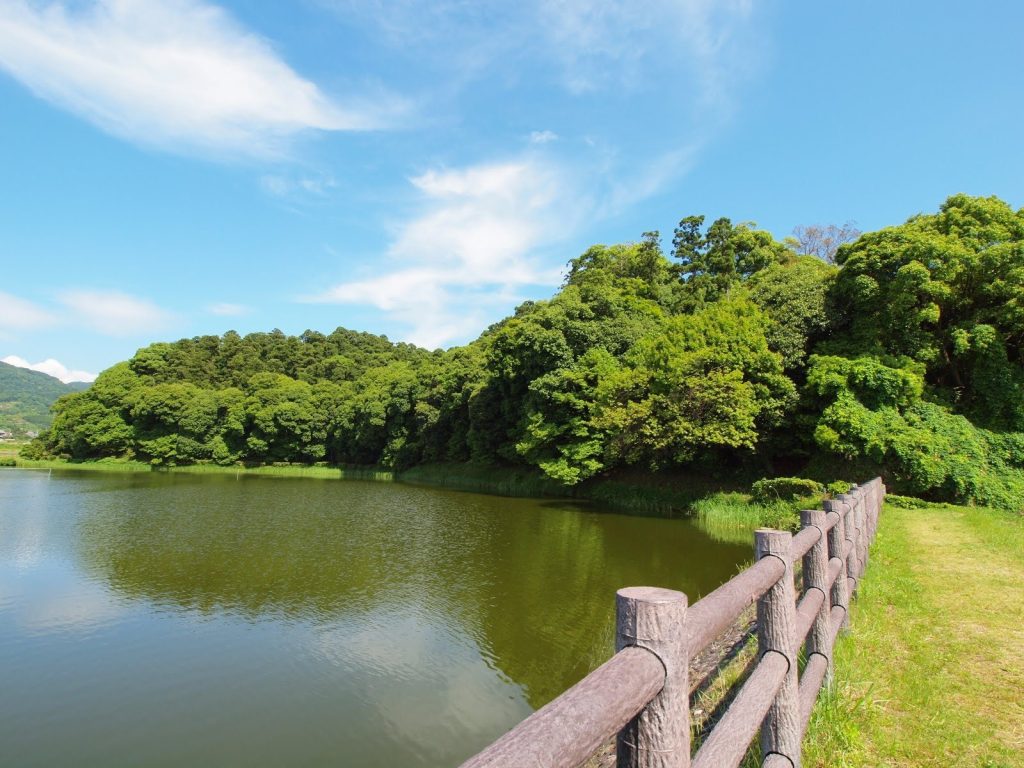 Hashihaka Kofun: An Early Keyhole-Shaped Burial Mound in Japan 3 Hashihaka Kofun
