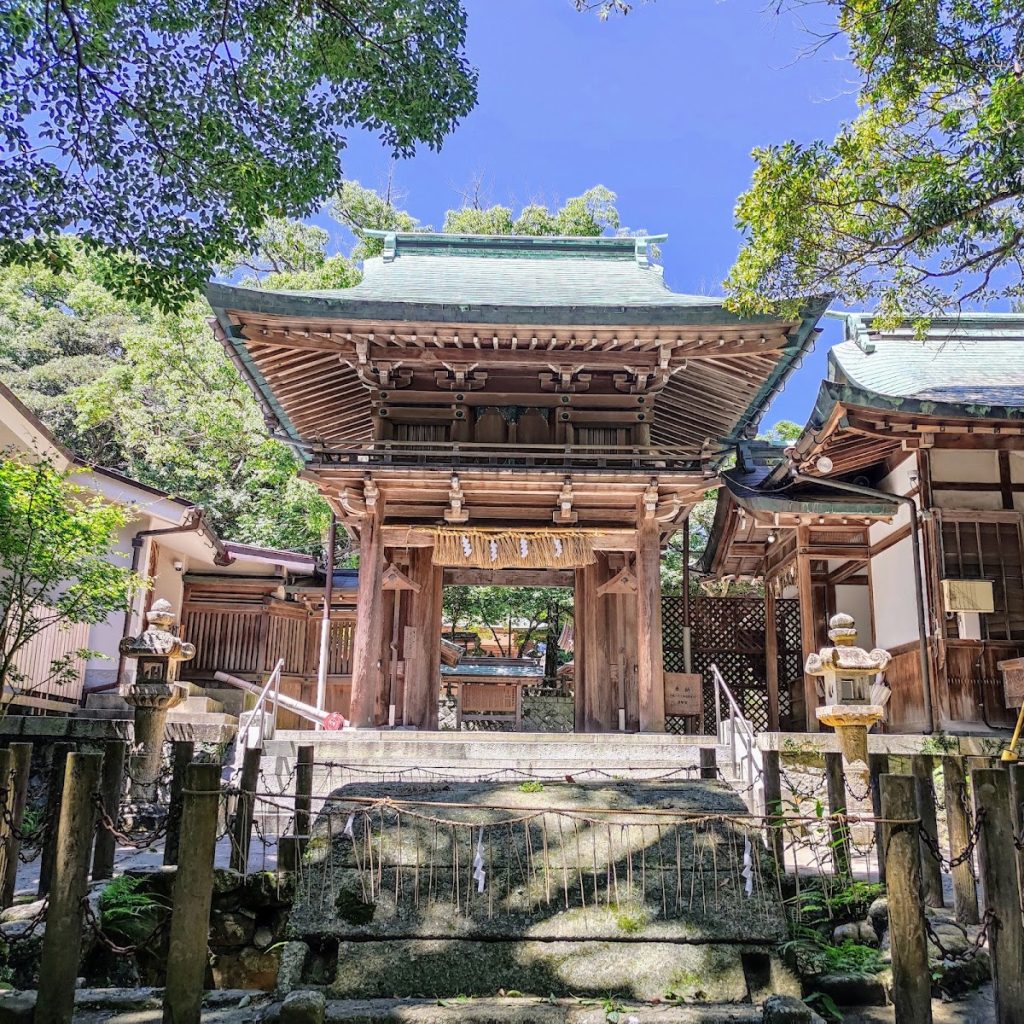 Shikaumi Shrine: A Maritime Shinto Sanctuary on Shikashima Island 2 Shikaumi Shrine