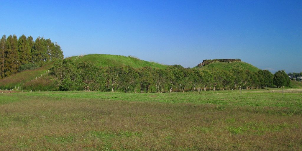 Inariyama Kofun: A Keyhole-Shaped Burial Mound in Japan 2 Inariyama Kofun