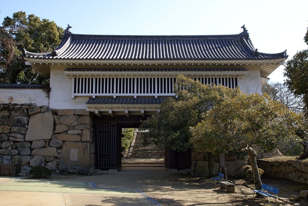 Okayama Castle: A Historic Japanese Hill-and-Plain Castle 1 Okayama Castle