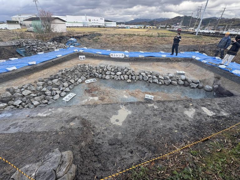Muro Miya-yama Kofun: A Keyhole-Shaped Burial Mound in Japan