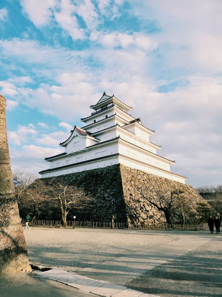 Aizuwakamatsu Castle: A Historic Hill-and-Plain Castle in Japan