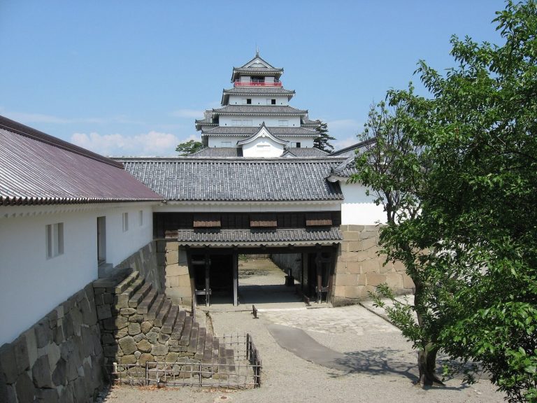 Aizuwakamatsu Castle: A Historic Hill-and-Plain Castle in Japan