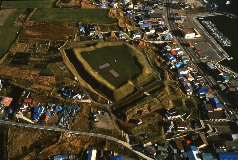 Shinoridate: A Medieval Fortified Residence in Hakodate, Japan
