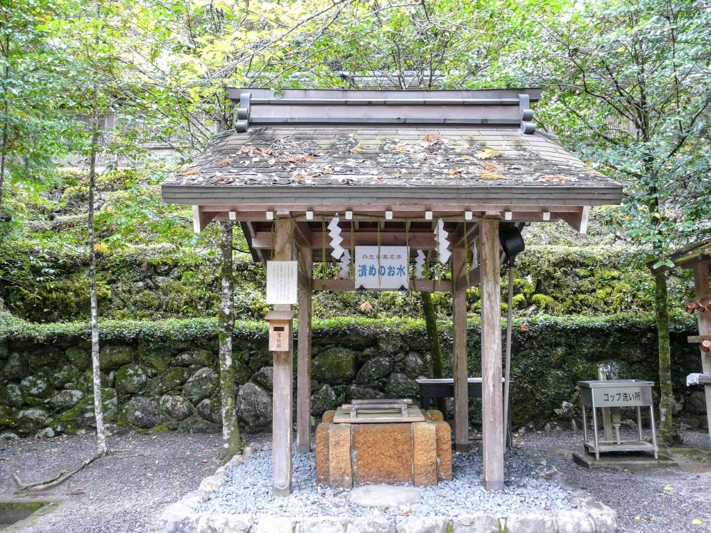 Niukawakami Shrine: A Shinto Water-Deity Sanctuary in Japan 3 Niukawakami Shrine