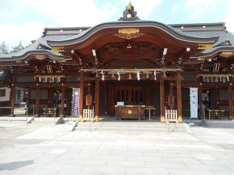 Suwa Shrine, Tachikawa: A Shinto Shrine and Center of Local Tradition