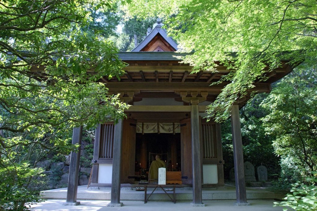 Enjō-ji Temple: A Shingon Buddhist Temple in Nara 5 Enjō-ji Temple