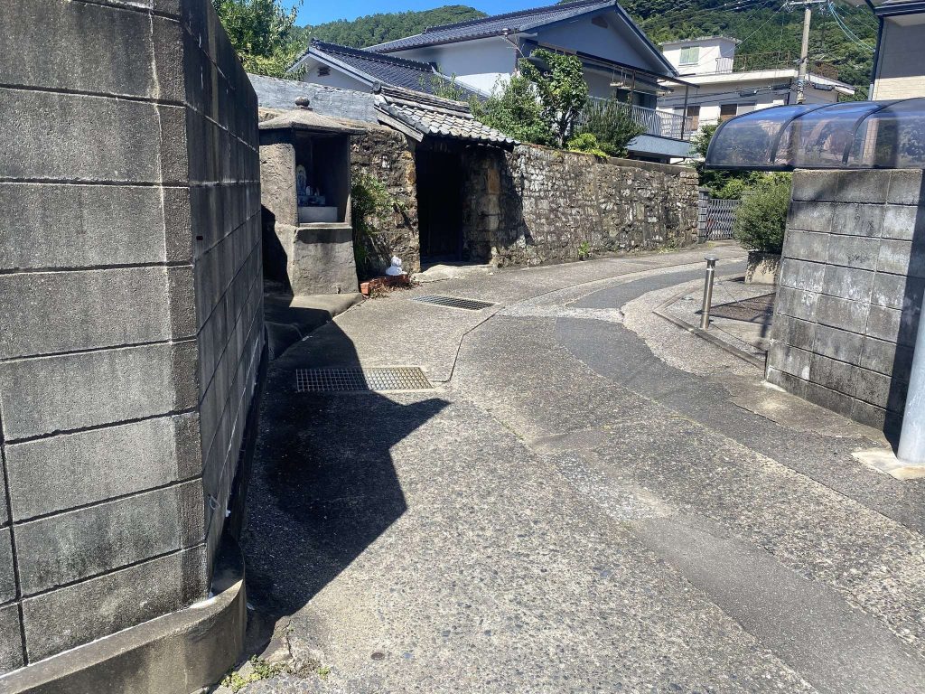 Izuhara Hachimangū Shrine: A Shinto Shrine and Historic Provincial Sanctuary in Tsushima 3 Izuhara Hachimangū Shrine