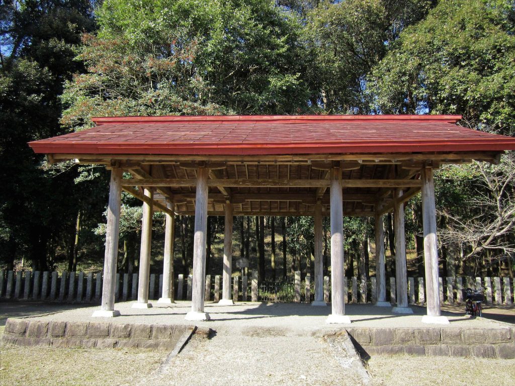 Mesahozuka Kofun: A Fifth-Century Keyhole Burial Mound in Japan 2 Mesahozuka Kofun