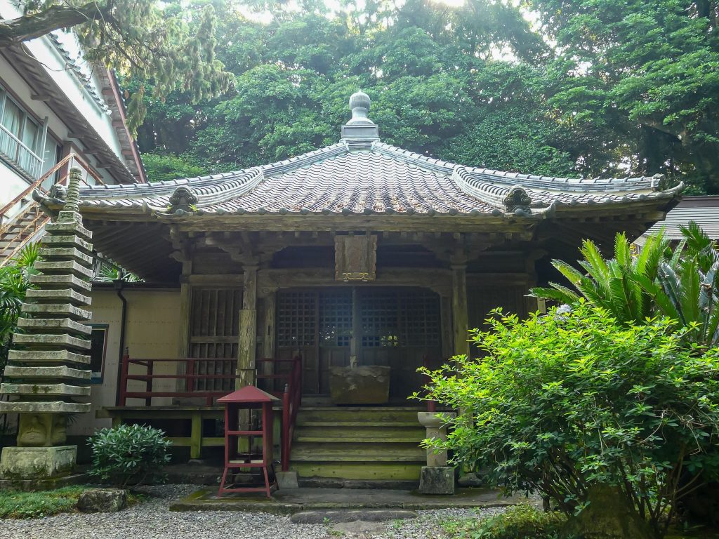 Hotsumisaki-ji Temple: A Shingon Buddhist Temple and Pilgrimage Landmark in Japan 5 Hotsumisaki-ji Temple
