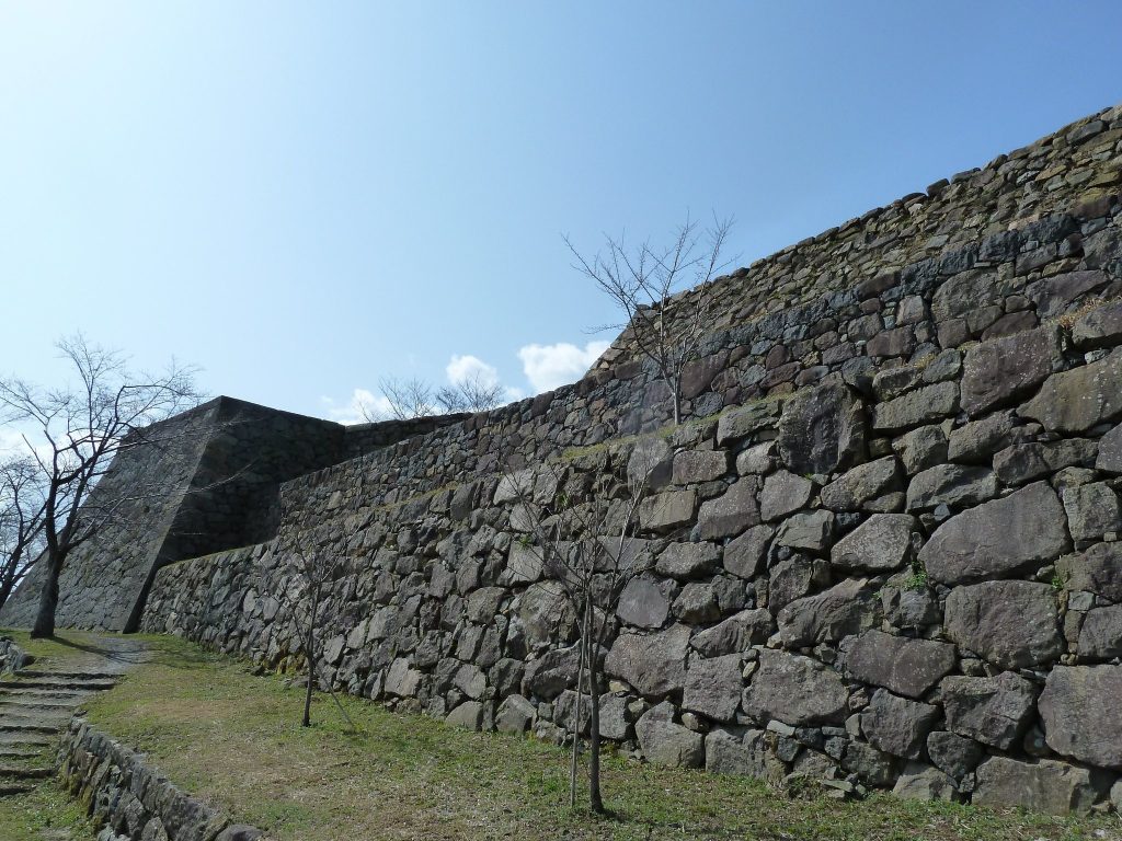 Yonago Castle: A Hilltop and Maritime Castle in Japan 1 Yonago Castle
