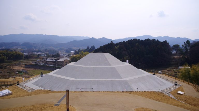 Kengoshizuka Kofun: An Octagonal Royal Burial Mound in Japan