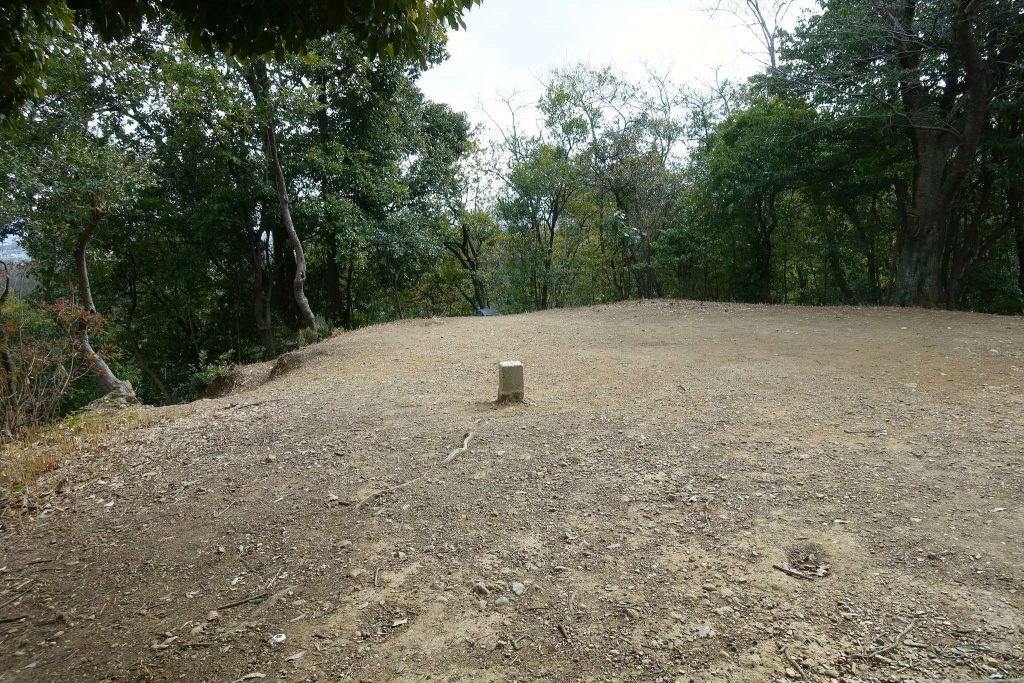 Itsukahara Kofun: An Early Keyhole-Shaped Burial Mound in Japan 2 Itsukahara Kofun