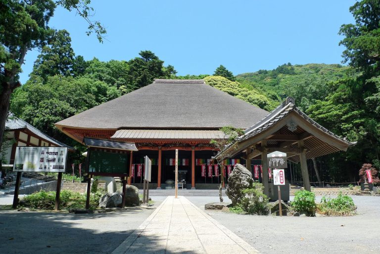 Hinata Yakushi Temple: A Historic Center of Yakushi Worship in Japan