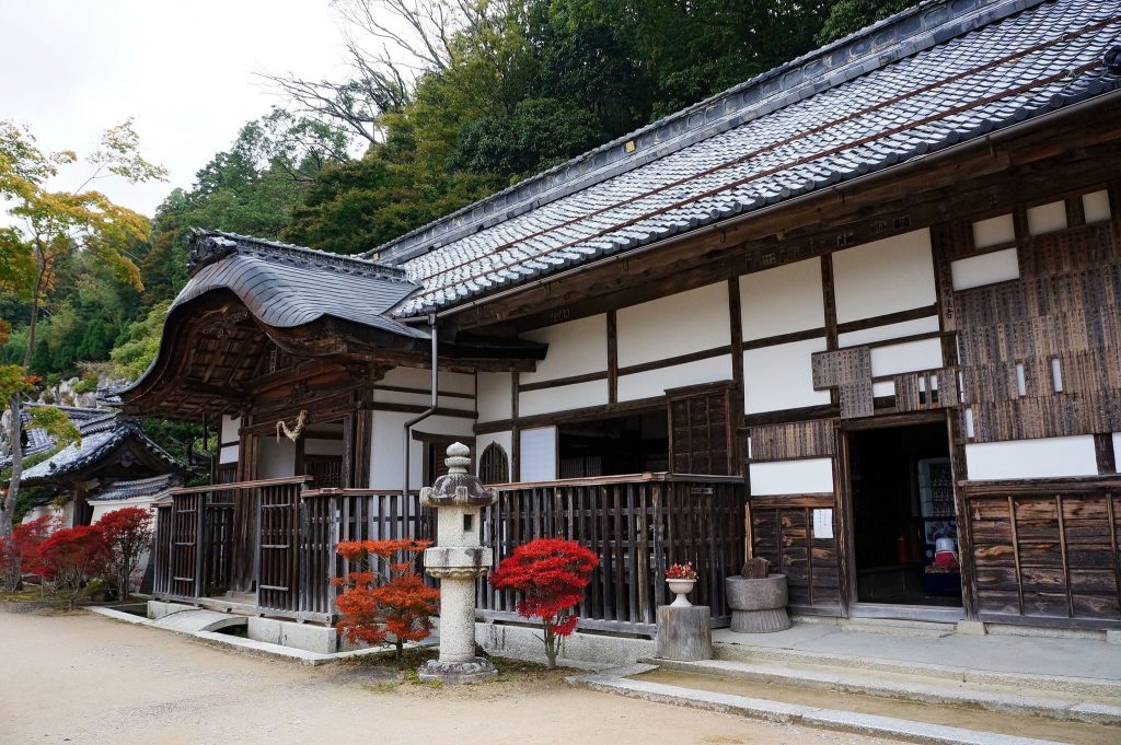 Kannonshō-ji Temple: A Buddhist Pilgrimage Temple on Mount Kinugasa 1 Kannonshō-ji Temple