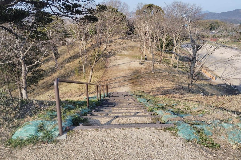 Amino Choshiyama Kofun: A Keyhole-Shaped Burial Mound in Japan 4 Amino Choshiyama Kofun