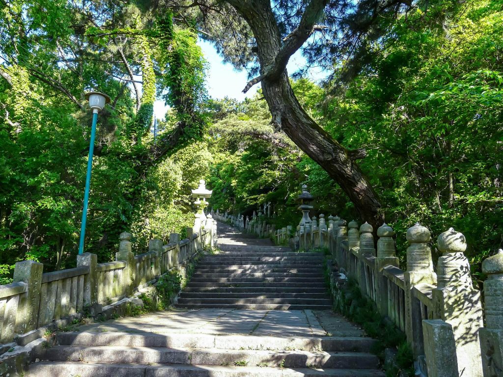 Kotohiki Hachimangū: A Hachiman Shrine in Kan'onji, Japan 2 Kotohiki Hachimangū