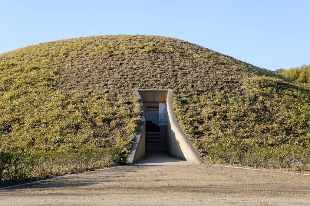 Fujinoki Kofun: A Late Sixth-Century Japanese Burial Mound 5 Fujinoki Kofun