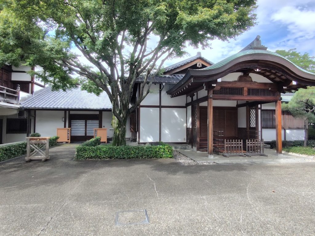 Denzū-in Temple: A Jōdo Buddhist Mausoleum in Tokyo 2 Denzū-in Temple