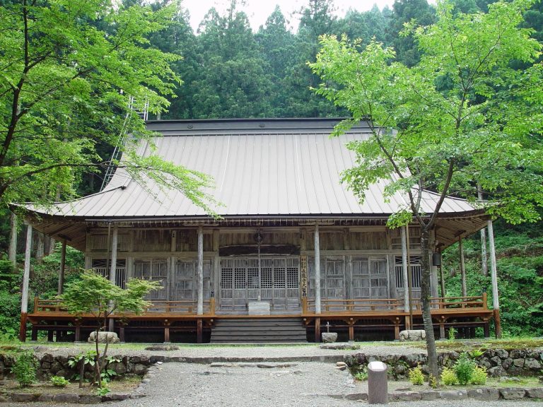 Chōryū-ji Temple: A Tendai Buddhist Temple and Hakusan Pilgrimage Base in Japan