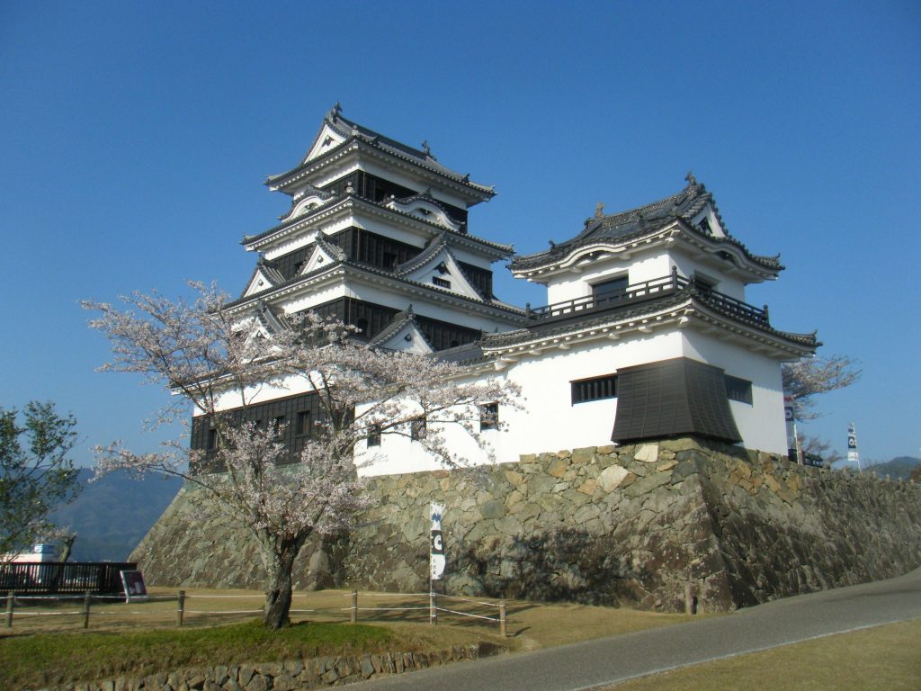 Ōzu Castle: A Historic Japanese Castle in Ehime 1 Ōzu Castle