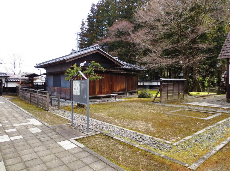 Iida Castle: A Japanese Hill-and-Slope Castle in Nagano