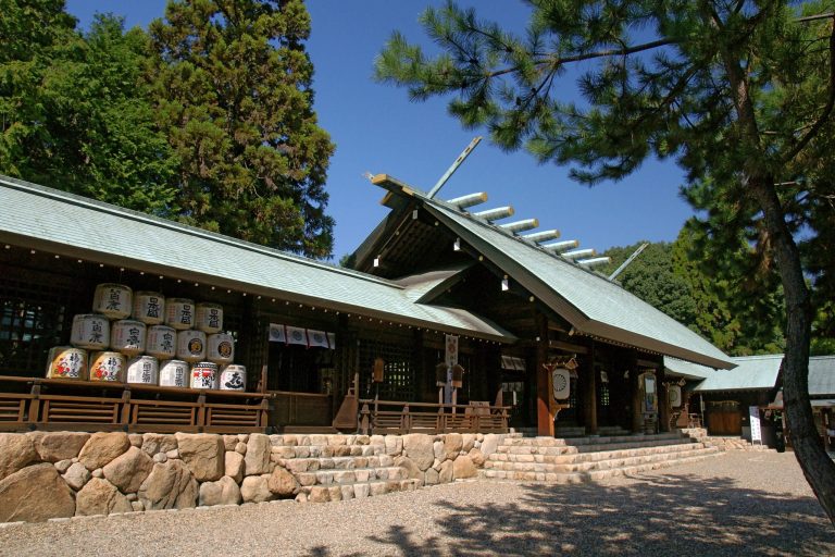Hirota Shrine: A Shinto Shrine of Imperial Recognition in Japan