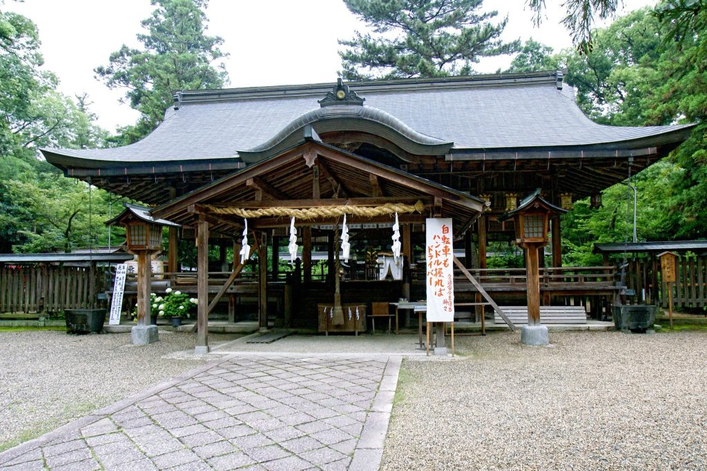 Ōyamato Shrine: A Historic Shinto Sanctuary in Tenri, Japan 3 Ōyamato Shrine