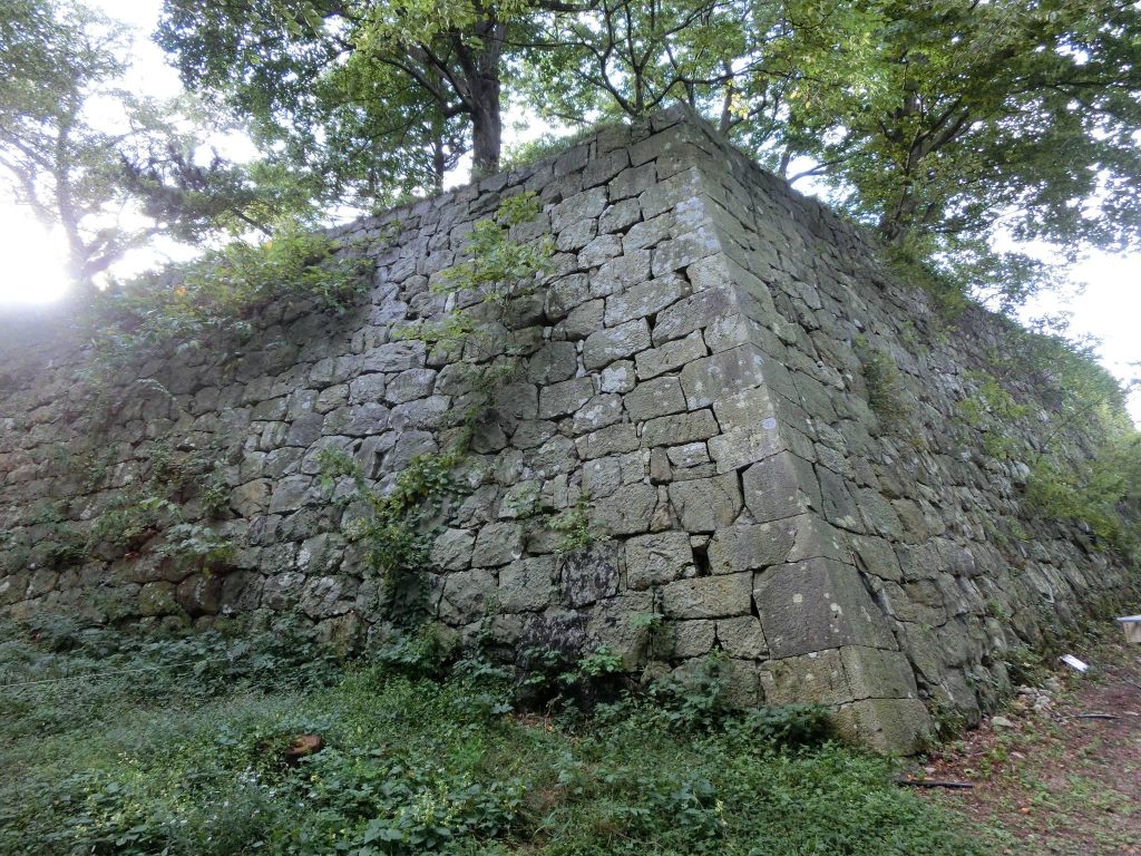 Murakami Castle: A Japanese Mountain Fortress 5 Murakami Castle