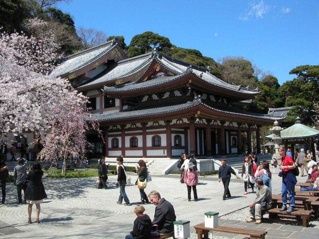 Hase-dera Temple: A Buddhist Temple in Kamakura, Japan 2 Hase-dera Temple