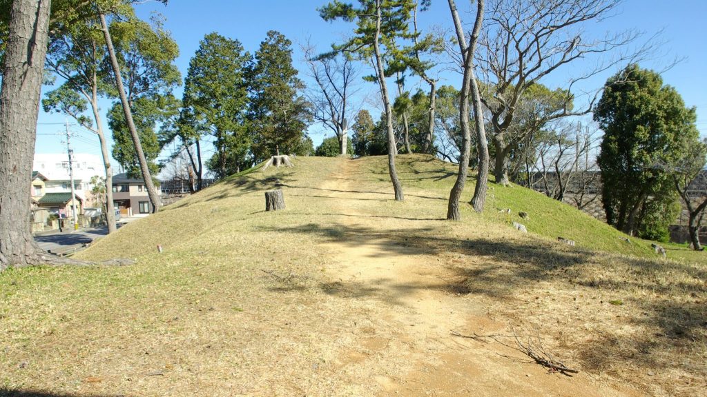 Futago Kofun: An Early Kofun-Period Burial Mound in Japan 2 Futago Kofun