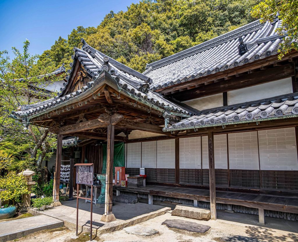 Bandai-ji Temple: A Sea-Cliff Rinzai Zen Temple in Japan 2 Bandai-ji Temple