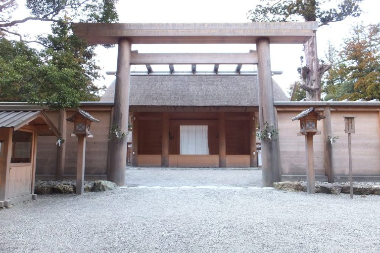 Takakurayama Kofun: A Sixth-Century Burial Mound at Ise’s Outer Shrine