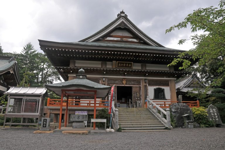 Yasaka-ji Temple: A Shingon Buddhist Temple on the Shikoku Pilgrimage