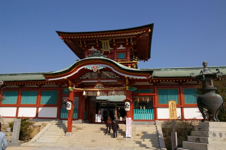 Hōfu Tenmangū: A Shinto Shrine Dedicated to Tenjin in Japan