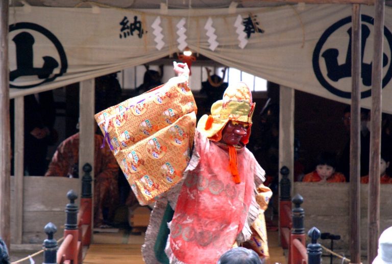 Hirashio Kumano Shrine: A Historic Shinto Sanctuary in Sagae, Japan