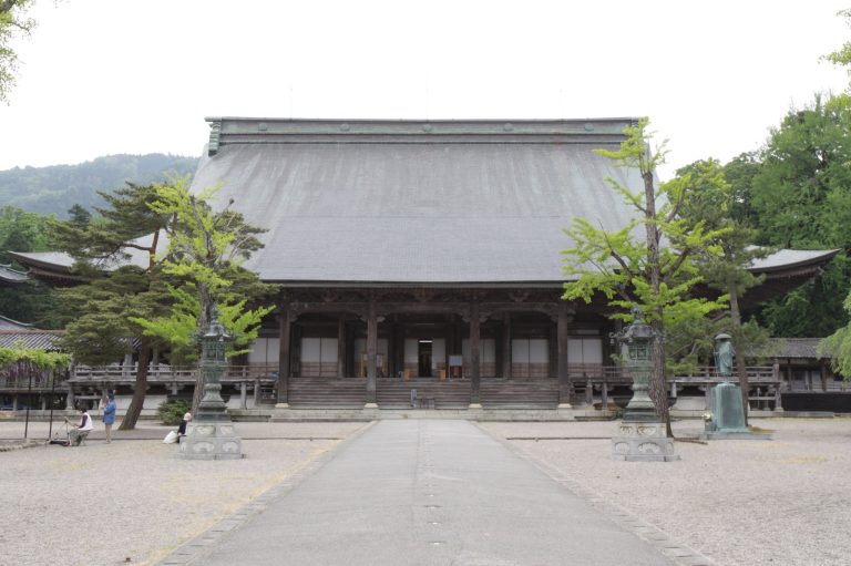 Zuisen-ji Temple: A Jōdo Shinshū Temple in Nanto, Japan