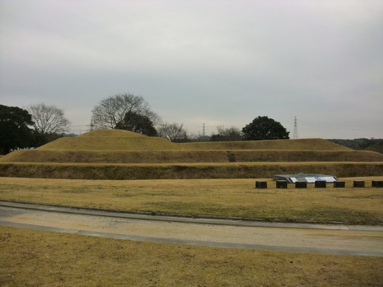Tsukawara Kofun Cluster: An Ancient Burial-Mound Complex in Japan